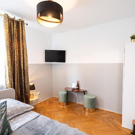 Clicktheflat Stawki Apart Rooms Warszawa Exteriör bild