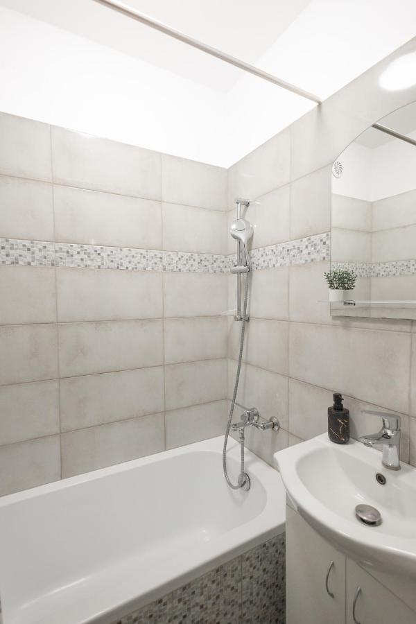 Clicktheflat Stawki Apart Rooms Warszawa Exteriör bild